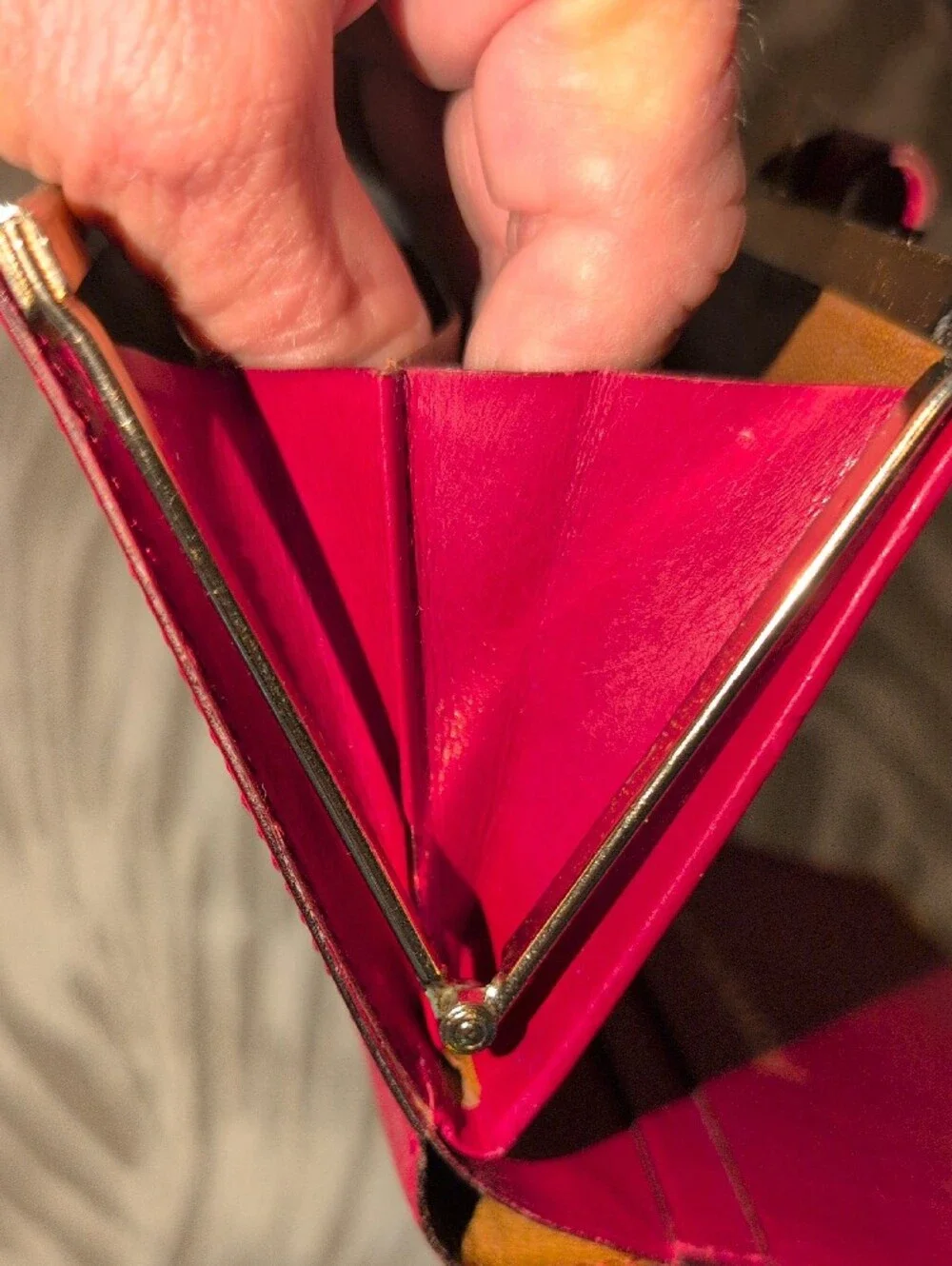 Vintage YSL Red Leather Wallet with Gold Corner Accents - Picture 7 of 12